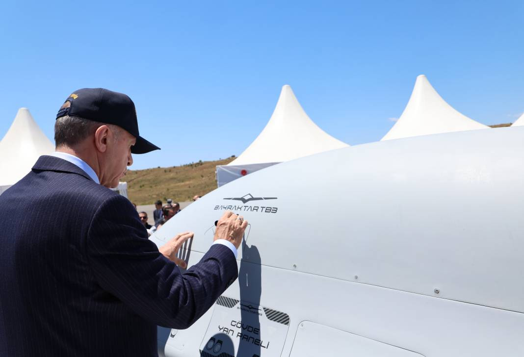 Erdoğan Savunma Sanayii Fuarı'nı gezdi - Resim: 16